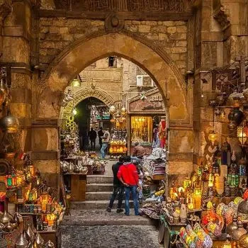 ✨🐪 Khan El Khalili & Al-Hussein Bazaar Tour – Shopping & Culture in Old Cairo 🕌🛍️